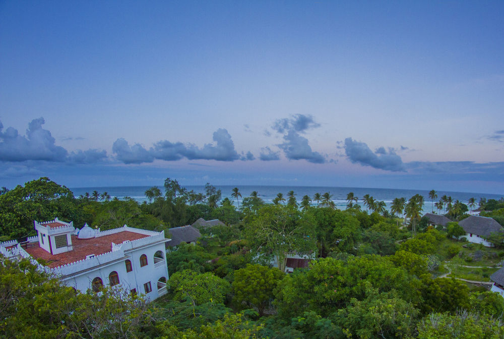 Hill Park Hotel - Tiwi Beach 외부 사진