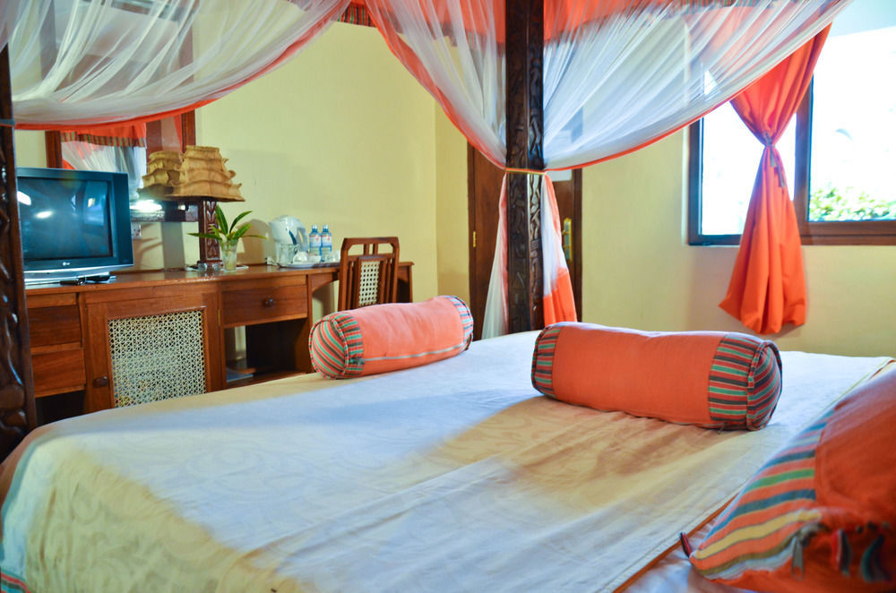 Hill Park Hotel - Tiwi Beach 외부 사진